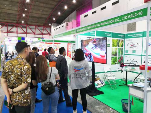 天鹰兄弟携植保无人机亮相2019印尼国际农机展