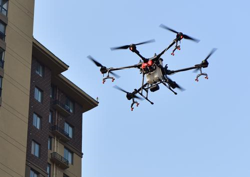 郑州航空港区首次动用无人机 大规模消杀病媒虫害