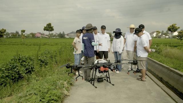 无人机创新融合农艺技术 飞防服务需求迅猛增长