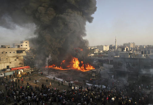 以军空袭加沙地带回应无人机袭击 