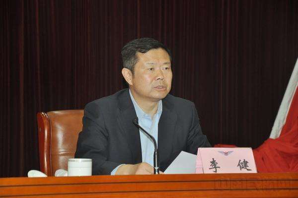 民航局副局长李健：加快推进无人机标准制定 完善通用机场网络