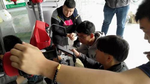 无人机直播常规水稻今天开镰丰收啦