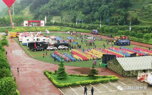 独家策划︱阿坝飞起无人机