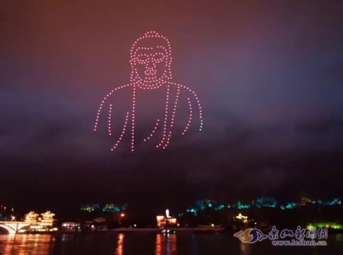 超震撼！乐山这场300架无人机表演连央视都来围观了 