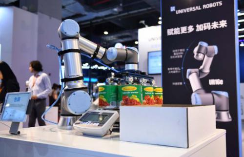 优傲机器人高载荷协作机器人UR16e亮相第21届工博会
