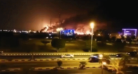 就在前几天，10架无人机炸掉了沙特一半的石油产量！图文解释真正的威胁 