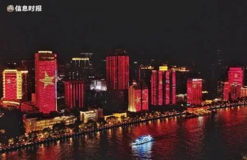 广州靓爆！500架无人机与珠江边24栋建筑灯画，齐向祖国表白！