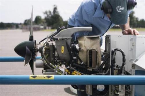 [视频]装备Monarch 5微型涡轮引擎的中型无人机完成首飞