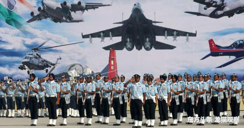 8架无人机突破防线，向印秘密空投AK47，印军：埋下重大隐患