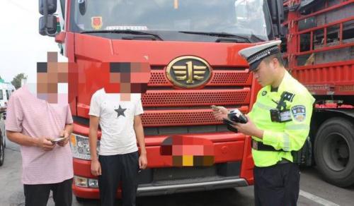 衡阳高速交警将首次启用固定翼无人机进行违法抓拍