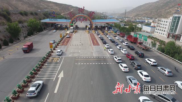 国内首创“5G+无人机”高速公路自动巡航系统在兰启用