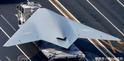 多款新型无人机亮相，攻击-11和无侦-8最亮眼，意大利人进行分析