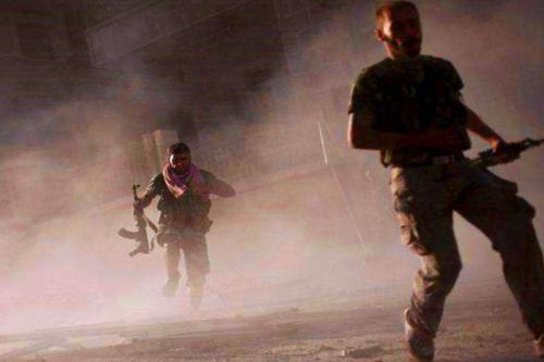 叙利亚叛军有多悲惨?补给无人机被击落,只能吃蚂蚱充饥