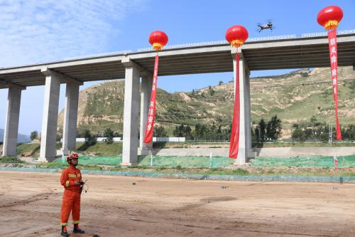 甘肃：秦安消防开展无人机操法训练 提升多样化救援能力 