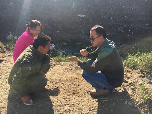 新疆的农业正在发生变化：无人机让农民成了一份超酷的职业