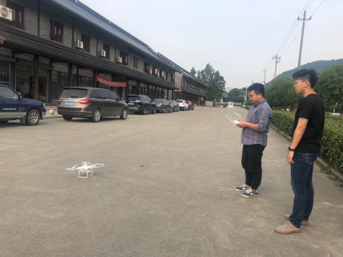 鄞州区率先在全市采用无人机监测松材线虫病