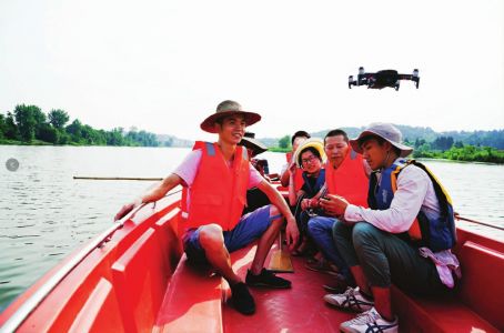 引入无人机 巡河更智能