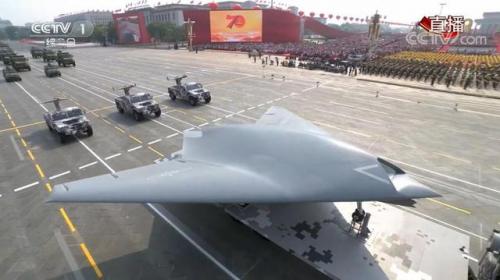 外形科幻的中国新式无人机有多强？未来可能会上航母