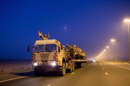 翼龙无人机轮番上阵 3小时摧毁20辆坦克 上百部战车当场炸成废铁