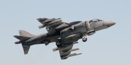 飞机我们都很常见了，有战斗机无人机等，你知道美国B36轰炸机有多大吗？