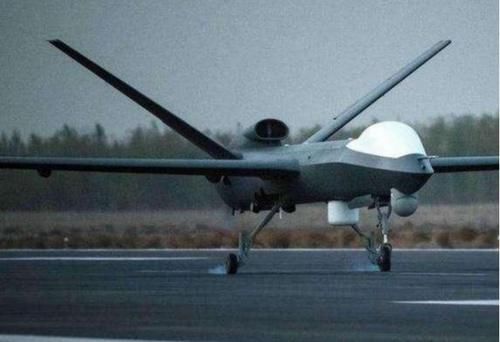 最强察打无人机性能展示，航程高达10000千米，可携带成吨武器