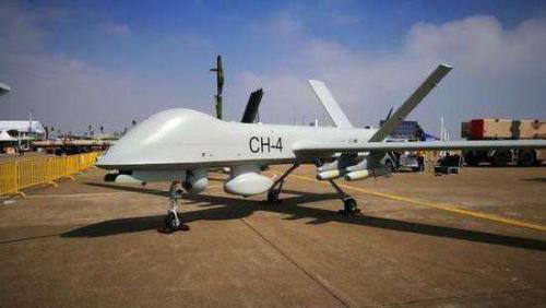 中国彩虹4中航时固定翼无人机，成功首飞，将在元旦前量产 