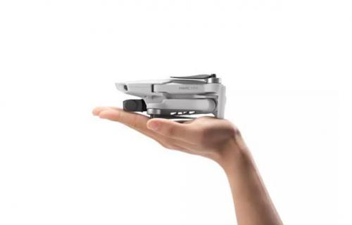 DJI Mavic Mini便携无人机，仅有249g重