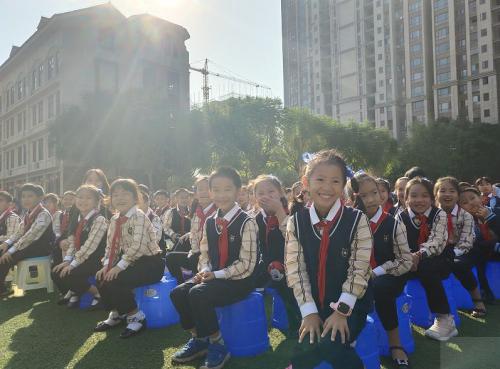 “玩转”无人机、香蕉钢琴、机器人...南宁这群小学生逆天了 