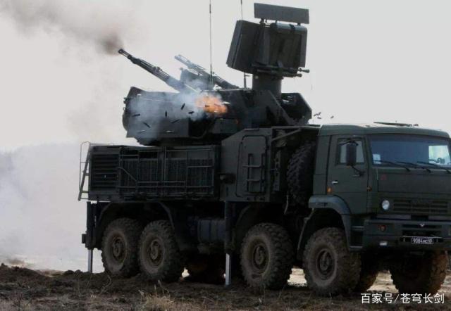 美国对油轮被炸展开报复行动，击落5架无人机，俄提醒伊朗备战