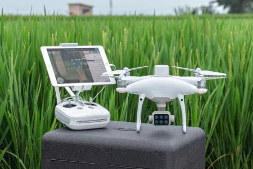 大疆精灵4多光谱版无人机 搭载六颗镜头矩阵的多光谱相机