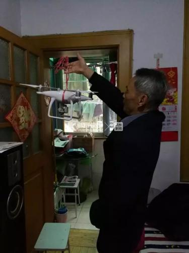 谁的无人机丢了？杭州大伯在运河旁捡到一辆价值上万无人机