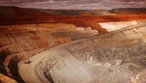 淮河能源控股煤业公司无人机巡线把脉供电安全