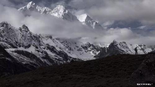 在世界尽头，邂逅冰雪奇缘