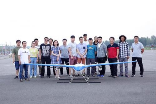 北航宿舍同学合伙研发无人机“白鸟” 睡在上铺的兄弟成了创业伙伴