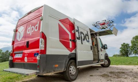 山路冰封，法国邮政在阿尔卑斯山区启用无人机