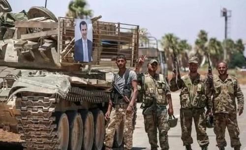 无人机校射，120毫米迫击炮弹精准砸下，老虎部队丢下伤兵逃走