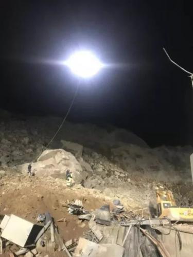 极客桥： 点亮夜空，创造无限可能