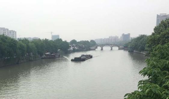 无人机、机器人、AI教程……这个圣诞节礼物很精彩 