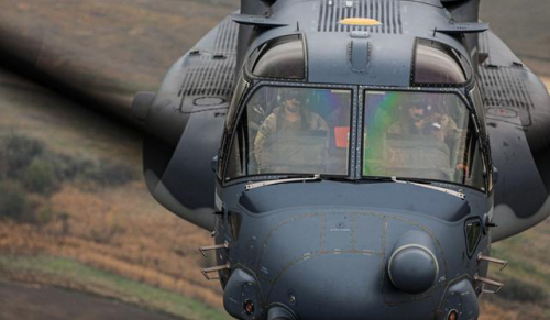 美军出动无人机射导弹暗杀伊朗司令，满伊拉克搜捕什叶派武装头目 