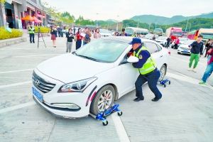 这个春运，看无人机和移车神器花式配合