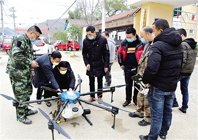 建瓯市东游镇：无人机巡回“喊话” 宣传疫情防控知识