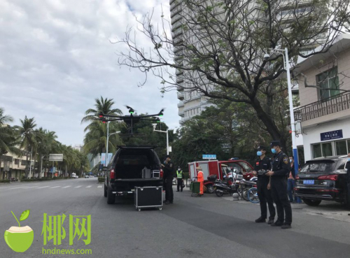三亚特警硬核宣传 无人机巡查助力抗击疫情