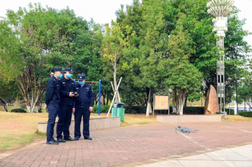 寻乌公安无人机起飞，助力疫情防控