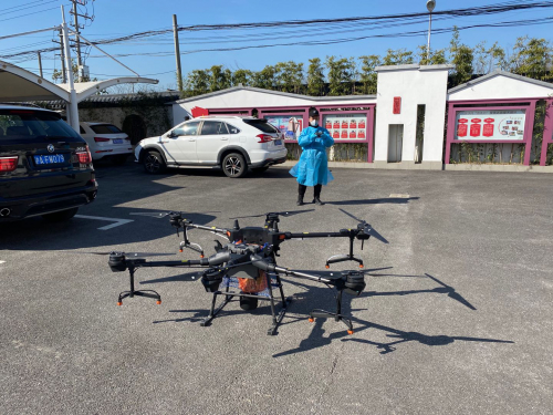 隔离人员镜头前站两秒，就能远程测体温！无人机小帮手“战疫”再出征