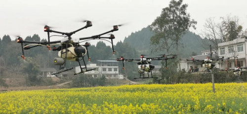 蓬溪县：30余台植保无人机让农活更轻松