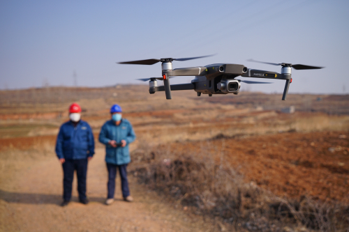 国网新泰市供电公司无人机巡线防疫情