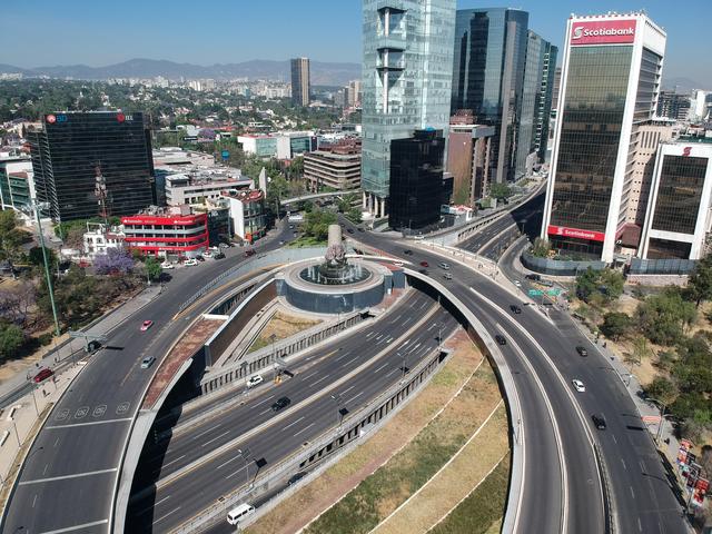 墨西哥城疫情下的空旷道路