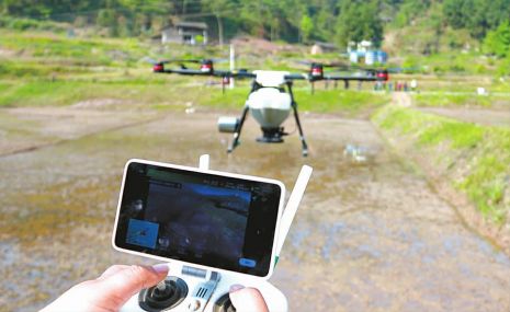 无人机助力春耕 开启“秒播时代”