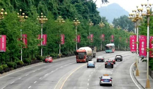 @货车驾驶人注意，碧江交警用警用无人机开展这项整治，别“中招”啦