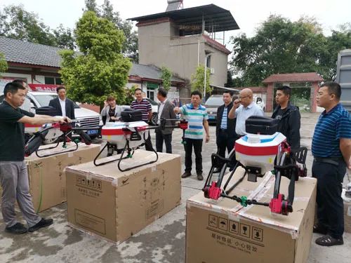 合川香龙镇：天鹰兄弟植保无人机助力脱贫攻坚